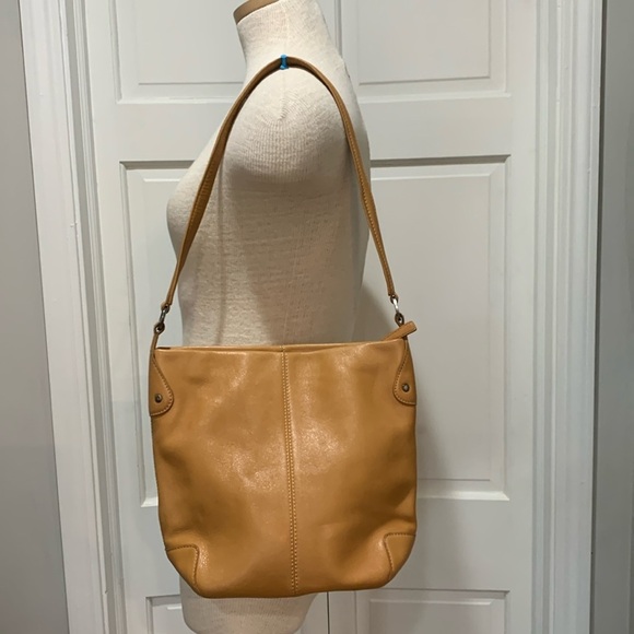 Fossil leather camel colored shoulder bag - Picture 1 of 13